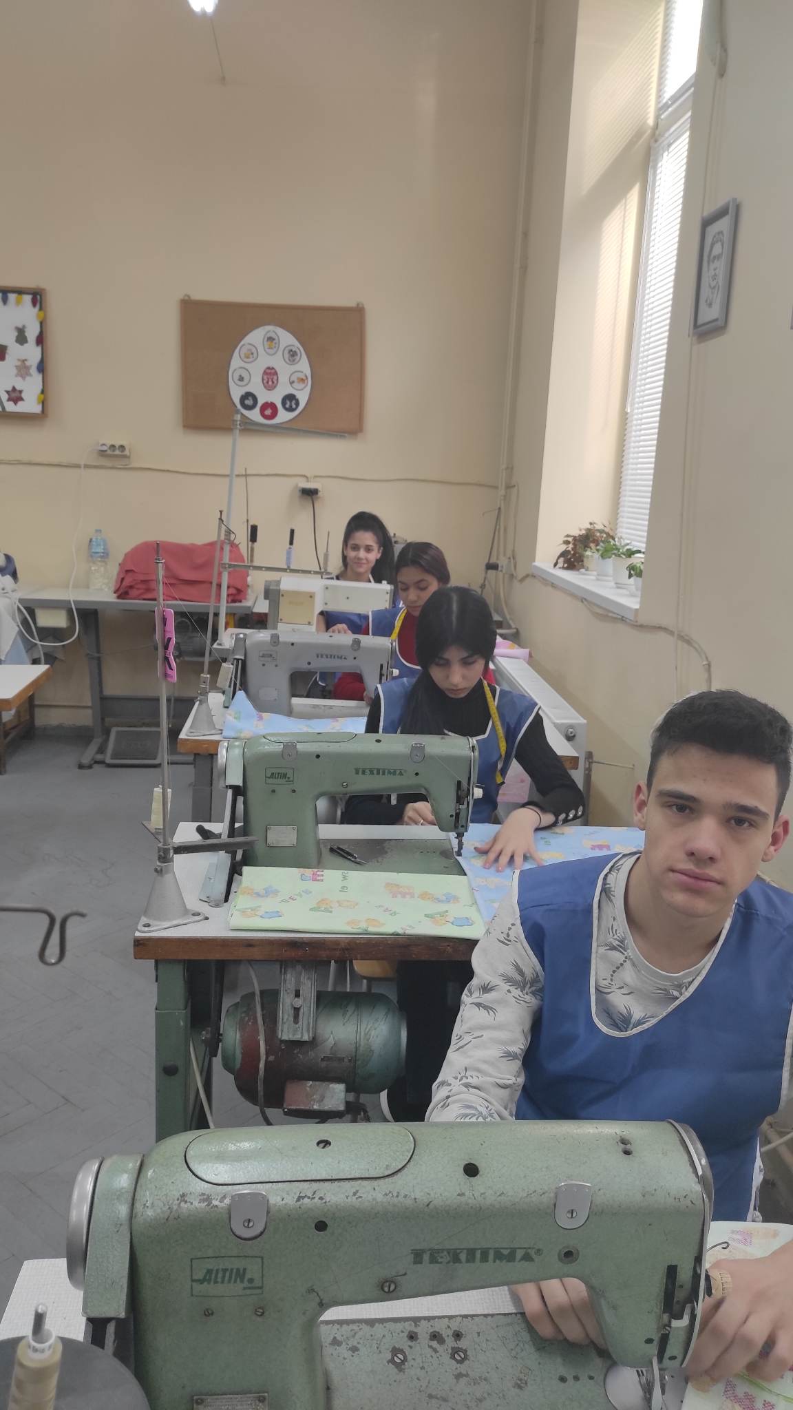 “Деца помагат на деца“